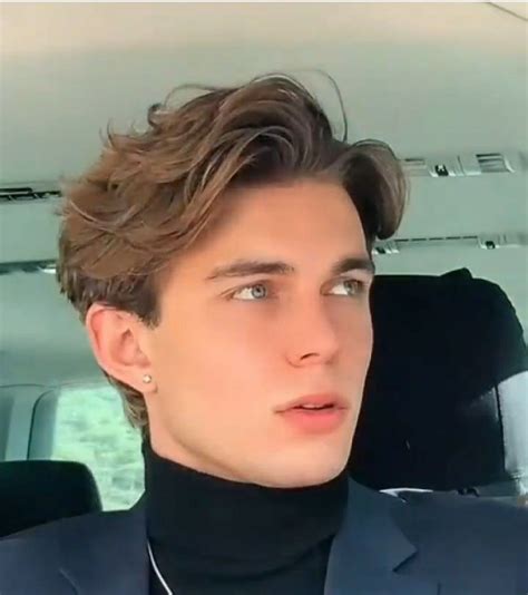 10 Timeless Hairstyles For Men ( Preppy Old Money Haircuts ) | Wavy ...