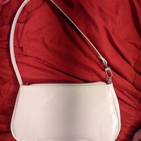 Simple White Mini Purse Cute and trendy! No brand so... - Depop