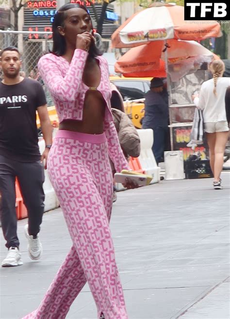 Flo Milli Sexy Tits (8 Photos) - Sexy e-Girls🔞