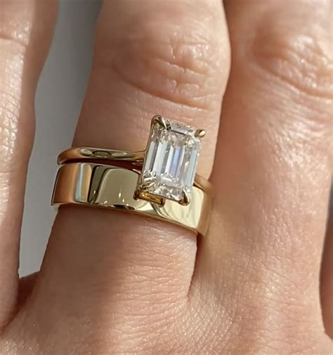 Stunning diamond rings to adorn women’s hands | Gold band engagement ...