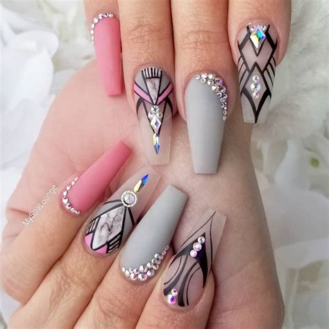 69 Outstanding Matte Coffin Nail Art Designs With Different Colours ...