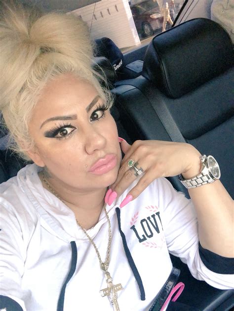 Miss Lady Pinks Tekster