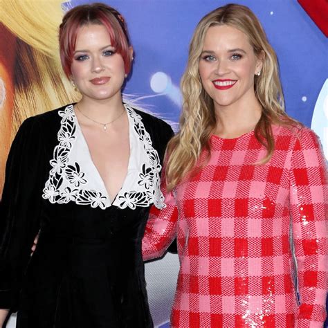 Reese Witherspoon's Daughter Ava Phillippe Kicks Off 2023 With ER Trip