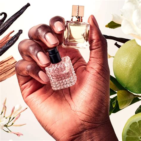 Valentino Mini Born In Roma Perfume Set | Pacific City