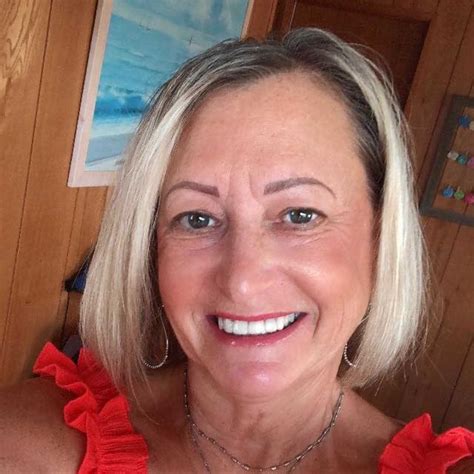 NJ Teacher Surprised By Former Students From Past 40 Years On 'The View ...