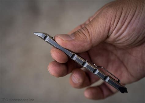 Ti-Pry Titanium Pry Bar: Pocket Edition – TEC Accessories