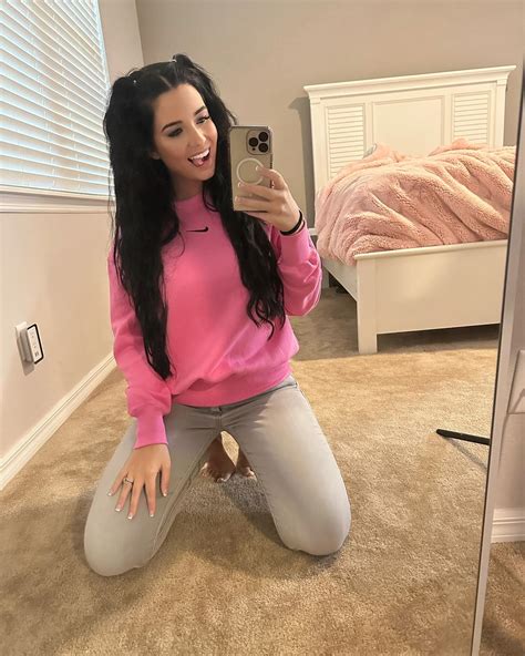 Luckless Holly Nude Leak