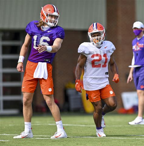 Photo Gallery: Clemson Fall Camp – Clemson Sports News