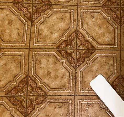 ECCLES ELITE VINTAGE VINYL FLOORING | Retrolino