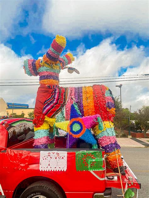 A Complete Guide to the San Antonio Riverwalk Boats: Are Go Rio River Cruises Worth It? - The ...