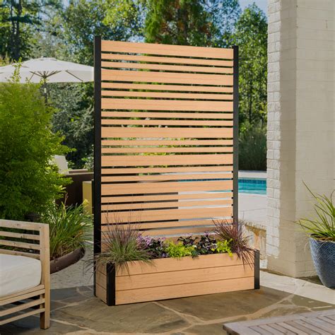 Outdoor Privacy Screen With Planters