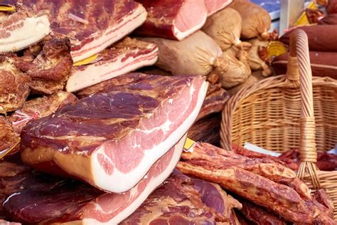 5 Reasons to Buy Meat From a Farmers Market | Frisco Fresh Market
