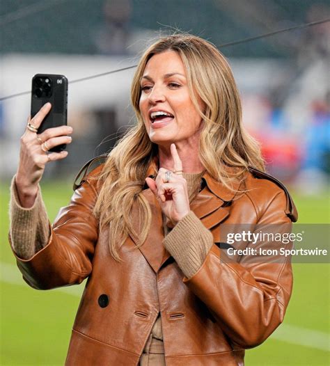 Erin Andrews so so sexy : r/CelebritySelfies