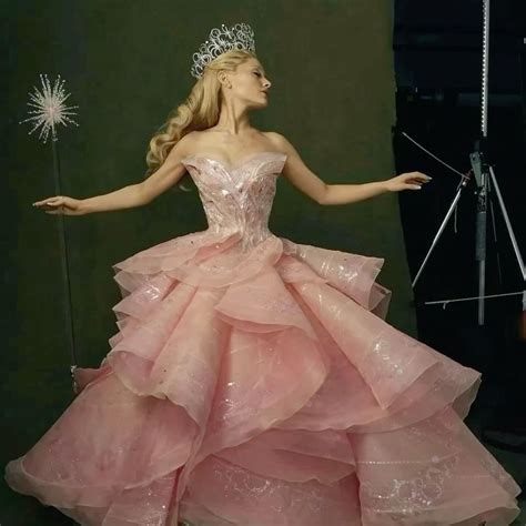 ariana grande as glinda in wicked. | Pink bubble dress, Wicked costumes ...