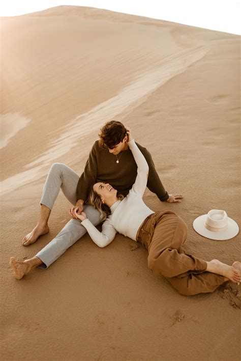 glamis sand dunes san diego session | Couple photography poses, Sand ...
