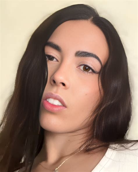 Mia Stark (Model) Wiki, Age, Net Worth, Husband, Family, Videos & Photos