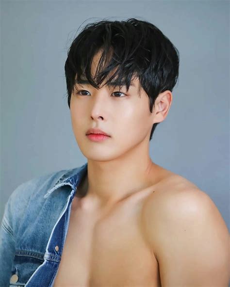 Hot Korean Guys, Hot Asian Men, Korean Men, Korean Actors, Asian Bottom, Korean Male Models ...