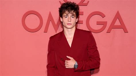 Bach Buquen, le tiktokeur qui a amené les hommes à se maquiller, est le nouveau chouchou de ...