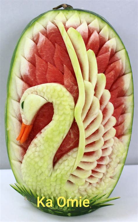 Amazing Fruit and Vegetable Carving: Swan Watermelon Sculpture