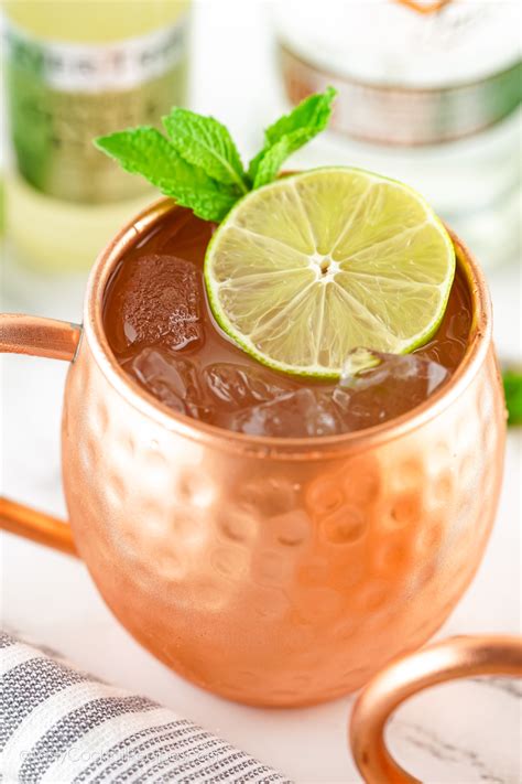 The Classic Moscow Mule Cocktail Recipe - Tasty Cocktail Recipes