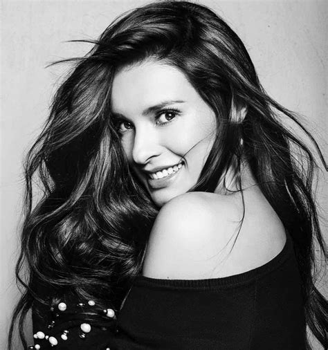 Paola Rey - El Rincón Colombiano