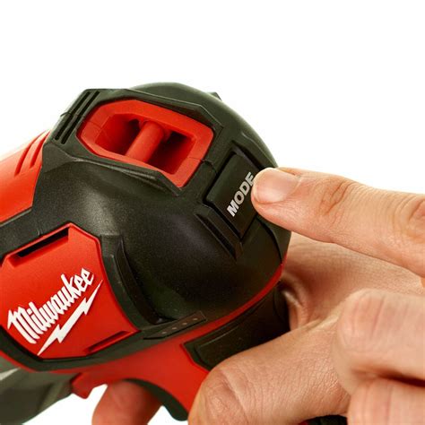 Milwaukee M12 SLED-0 12v 750 Lumens Spot Light Body Only | Power Tool World