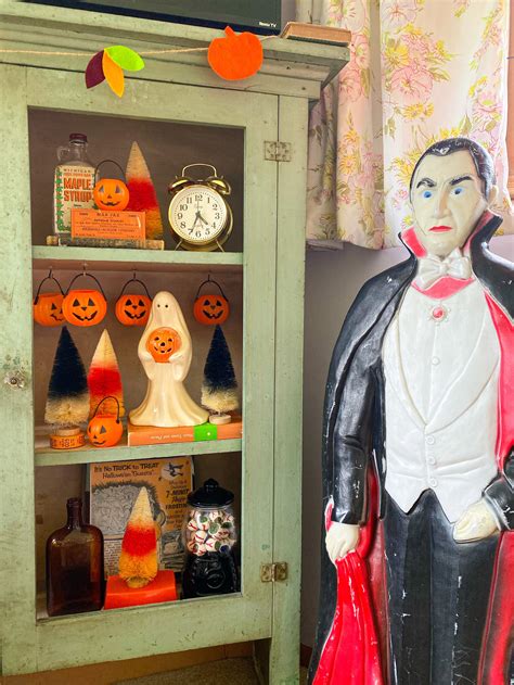 The Comeback of Vintage Blow Mold Halloween & Christmas Decorations ...