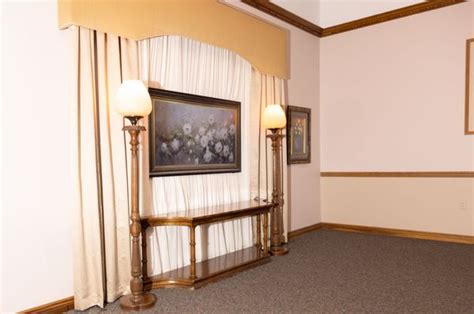 CARMEN F SPEZZI FUNERAL HOME - Updated October 2025 - 15 Photos - 15 ...