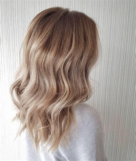 Wavy sandy blonde hair – Artofit