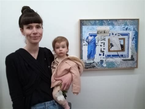 USE-CAPTION-Melbourne-based-artist-Grace-Wood-in-front-of-her-artwork. – The Greek Herald