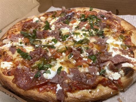 Italian Cuisine in Stoneham, MA - Charlie's On Main Pizza