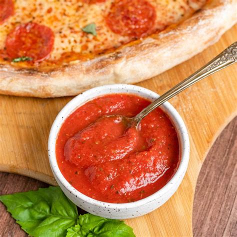 5-Minute No-Cook Pizza Sauce (With Canned Tomato Sauce) » the practical ...