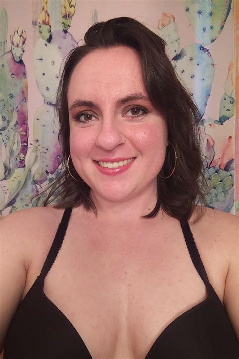 New to manyvids, link in comment 😘 | Scrolller