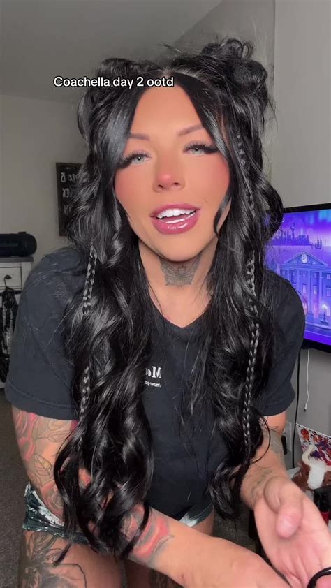 Kelley Hall | ️ ️ #tattooed #tattooedgirls #tattoomodel #tattoogirl #tattooedwomen | Instagram