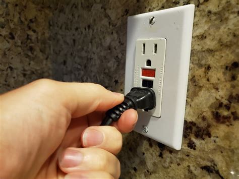 How Much Does It Cost to Replace an Outlet? | Angi