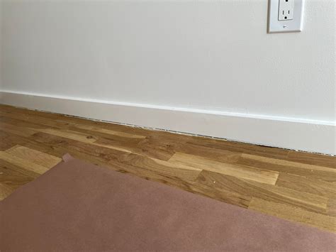 Caulking between floor and baseboard recommended? : r/homerenovations