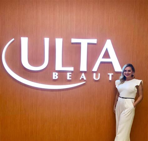 Courtney Cheevers – Creative Content Marketing