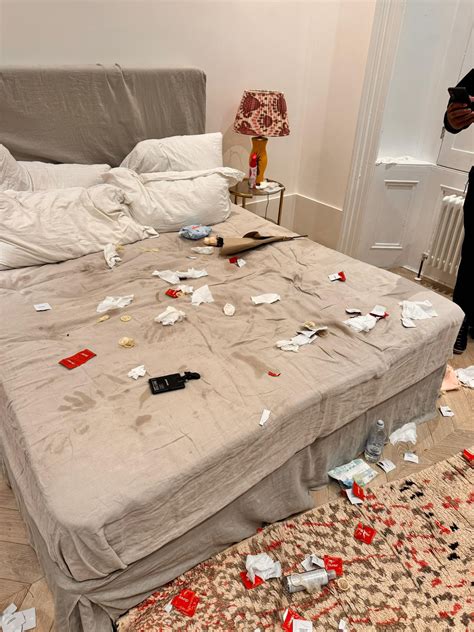 🎥 OF-sterretje toont haar slaapkamer nadat ze figuurzaagde met 101 kerels