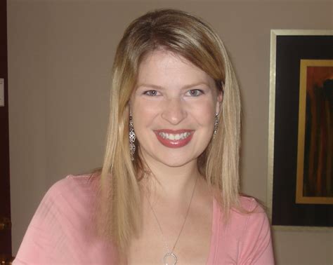 Hot blonde mature wife! Am i hot? Do you want to come over .. i'll pose for pictures for you ...