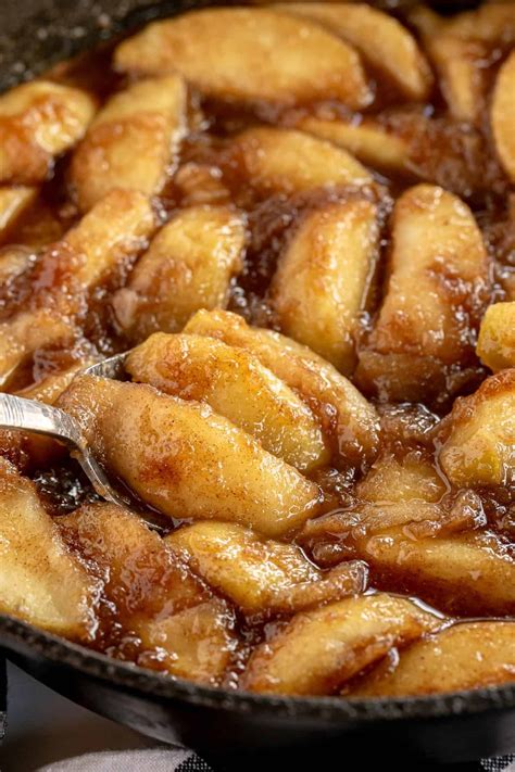 Fried Apples Recipe (Southern Style) | Apple recipes easy, Apple ...
