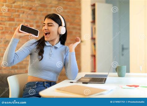 Headphones In Spanish Mexican at Willard Corey blog