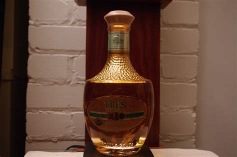 Download Golden Tres Generaciones Reposado Tequila Wallpaper ...