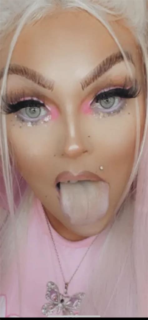 woman masturbating man and he smells her unbearable bad breath : r ...