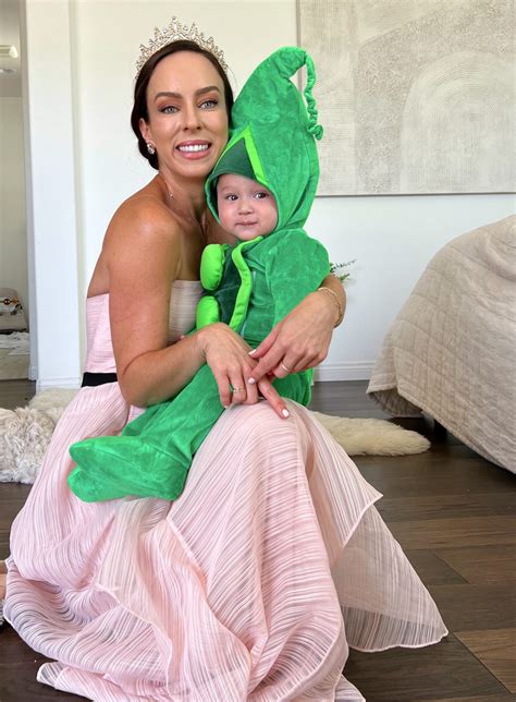 8 Mom and Baby Halloween Costume Ideas - Sydne Style