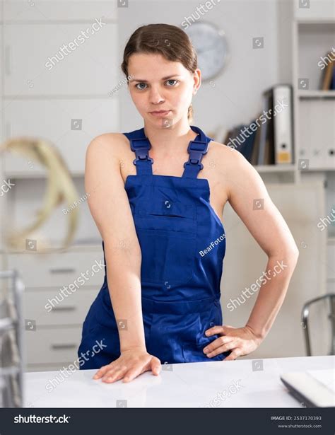 Waist-up Portrait Seductive Naked Woman Overall Stock Photo 2537170393 ...