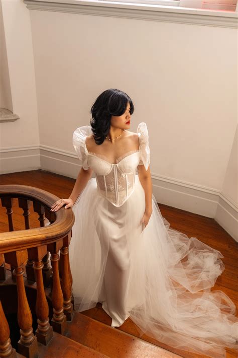 Traditional filipiniana wedding dress | Honestweddingadvice.com