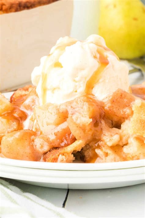 Homemade Pear Cobbler