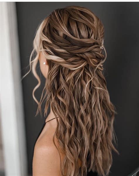 23 Gorgeous Bridesmaid Hairstyles - The Glossychic | Half up wedding ...