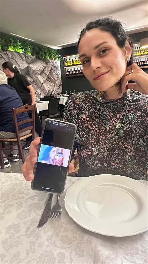 never forget what a slut wife I am! 🤭 : r/publicreminders