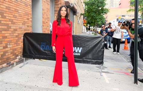 Olivia Munn Sexy Ass In Red Pants - Hot Celebs Home
